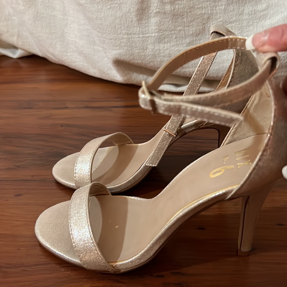 Heels - Picture 2 of 7